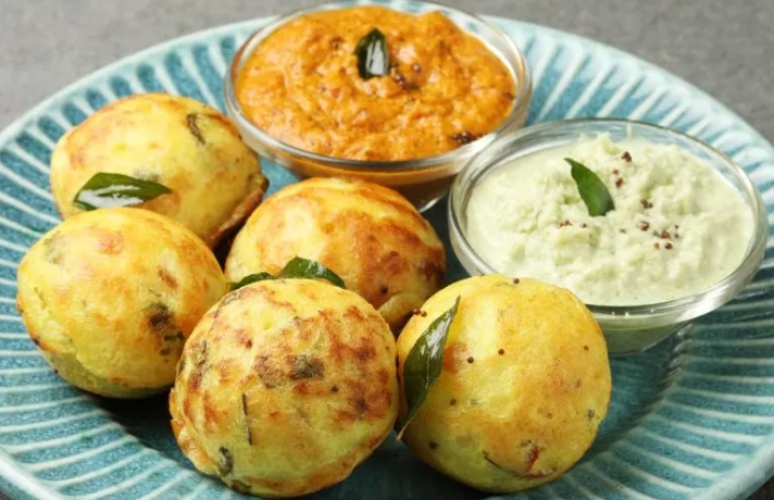 popular Indian street food